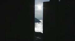 532