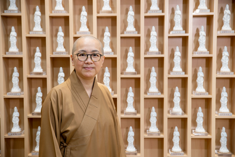 傳燈法師